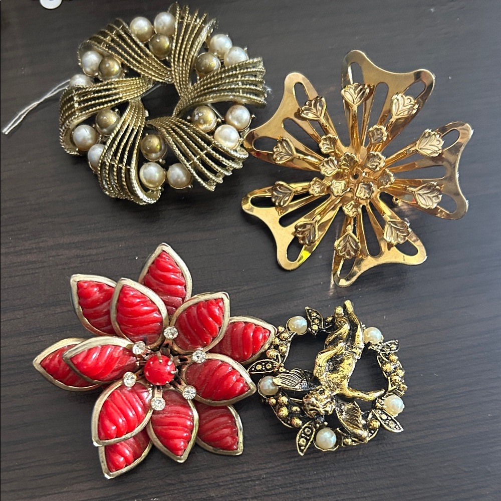 Vintage brooches Gold and Red Floral Brooch Set - Women Jewelry